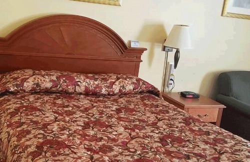 Manitouwadge Hotel | Select Inn
