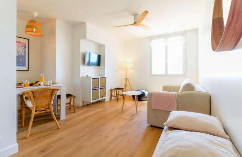 Le Lavandou Apartment | SELECT'soHOME - T3 vue mer - Centre ville avec place de parking - CALYPSO