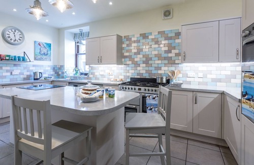 Berwick-upon-Tweed Apartment | Self-catering accommodation in a beautiful location overlooking Holy Island on the Northumberland co