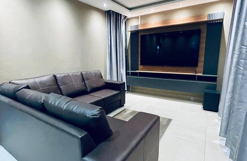 Gaborone House | Self Catering 2-bedroom house in Gaborone with WiFi, AC, Outdoor Garden