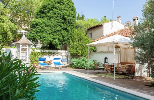 Quartier des Espesses Apartment | Self catering apartment with swimming pool