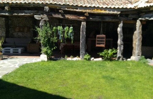 Campo de Cuellar Cottage | Self catering cottage Laguna Herrera for 14 people