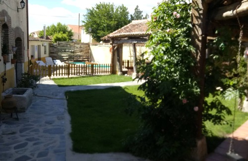 Campo de Cuellar Cottage | Self catering cottage Laguna Herrera for 14 people