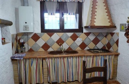 Cullar Cottage | Self catering Cueva El Monterón for 7 people