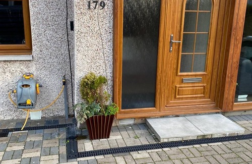 Bonnybridge House | Self-catering extended family home