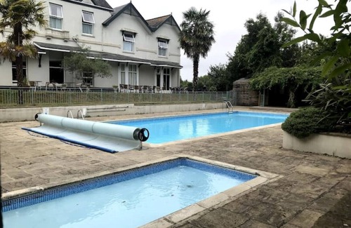 Charmouth Apartment | Self-catering studio in beautiful Charmouth