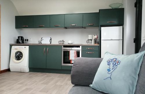 Keadue Apartment | Self catering upstairs apartment at Tradcottage