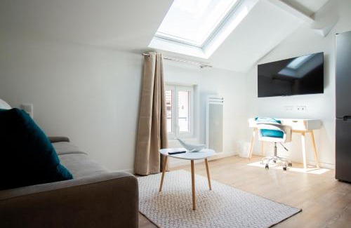 La Ferte-sous-Jouarre Apartment | Self Checkin Automatique - Downtown - ANTARCTIQUE
