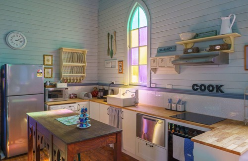 Central Mudgee House | Self Contained Restored Heritage c. 1914 Church