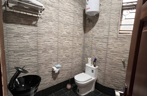 Central Kampala Apartment | Self contained rooms with independent bathroom