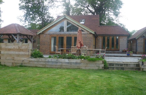 Haslemere Apartment | Self Contained Small Barn in Rural AONB