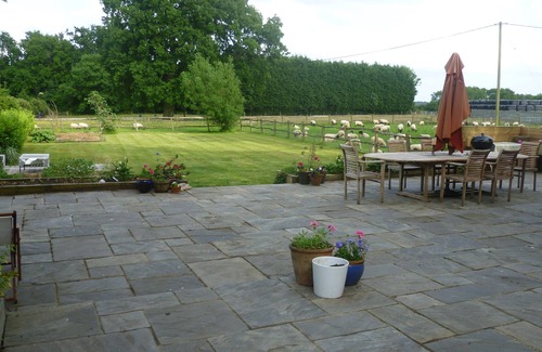 Haslemere Apartment | Self Contained Small Barn in Rural AONB