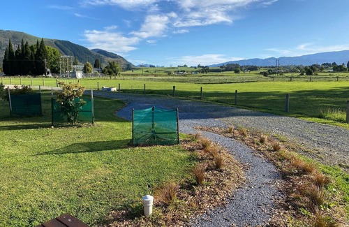Motupipi Apartment | Self contained unit in a rural setting, 5 min to town and beach!