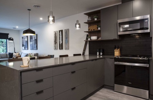 Revelstoke Apartment | Selkirk Staytion - Stylish Condo with Hot Tub