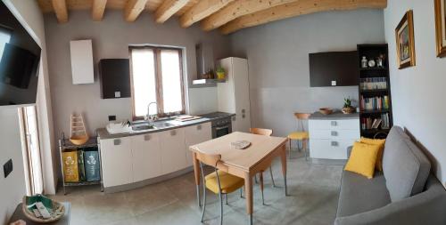 Paesana Apartment | SEMI AL VENTO: la bio-casa nel giardino incantato!