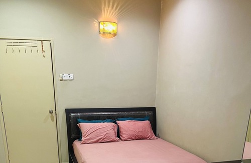 Seremban House | Semi - D HomeStay Seremban 2
