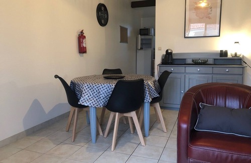 Angles Cottage | Semi-detached cottage with heated pool 5 km from the beach