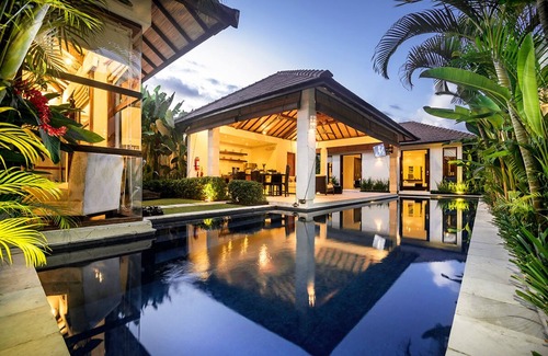 North Legian Villa | SEMINYAK, Great Value, 5 Bdr, New, Close To Beach