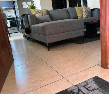 Cacique Apartment | Senderos Apartment, Self Check- in, Airport SJO 5 MIN