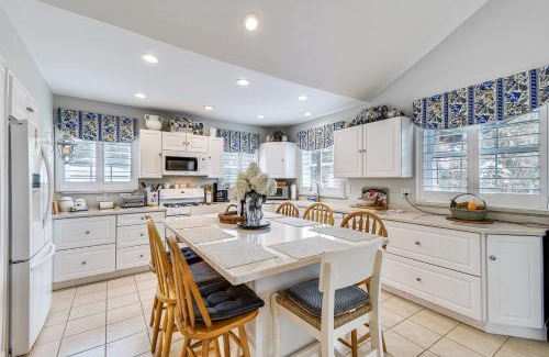 Burdett House | Seneca Lake Retreat with Deck - Walk to Wineries!