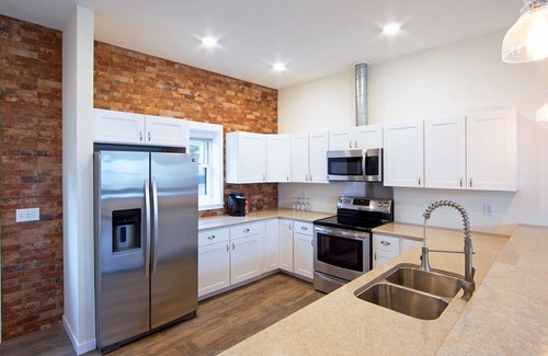 Watkins Glen House | Seneca Sunset Vacation Rental - Walking to Watkins Glen Attractions