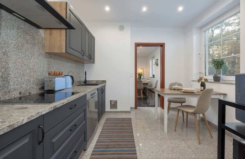 Swinoujscie Apartment | Senko Apartment | Spacious | Garden | Parking
