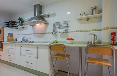 San Juan de Aznalfarache Apartment | Sensational Apt 2 Bed 2 baths 4 pax Aljarafe Metro