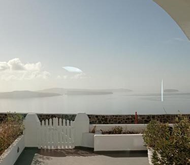 Oia Villa | Sensia villa with Hot tub and Caldera View