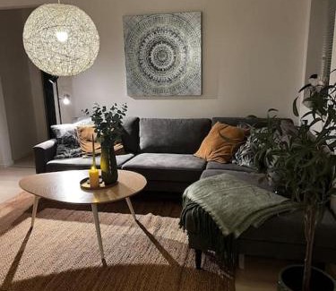 Sandnes Apartment | Sentral og lys leilighet med stor uteplass og gratis parkering