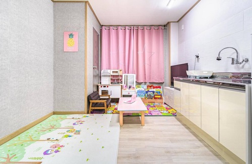 Pyoseon House | Seogwipo Sangsangnamu kiz Pension