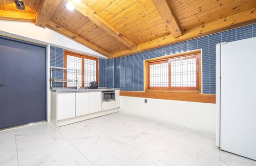 Suwon House | Seonjaedo Gaekkul House pet Pension