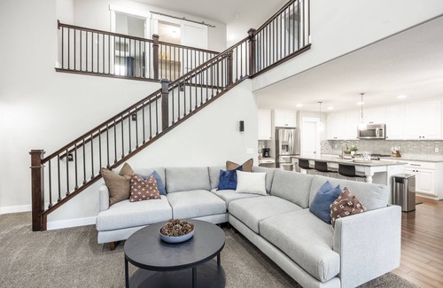 Heber House | SEP-NOV PROMO Buy 4 get 5th free- Pet-friendly- Sleeps 18- Hot tub