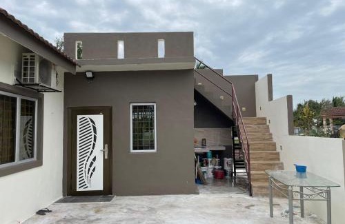 Sungai Pelek House | Sepang Putra Bagan Lalang Semi D House