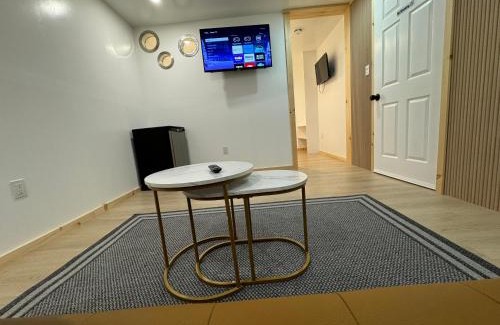 Ottawa Division Apartment | Separate, Big living room, bedroom, and private bathroom
