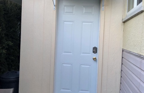 Chilliwack Proper Village West House | Separate Small compact Room with Queen bed and Shower No-3
