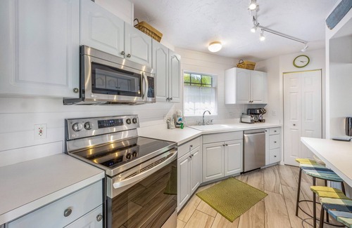 Holmes Beach House | September Golf Cart Special