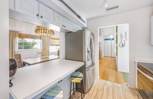 Holmes Beach House | September Golf Cart Special