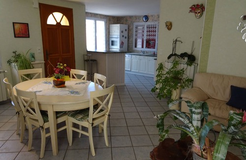 Aydat Villa | September/October in AYDAT comfortable house for 4 people, Auvergne volcanoes
