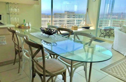 Algarrobo Apartment | Septiembre en la Playa Para 4, Parrilla, Jacuzzis