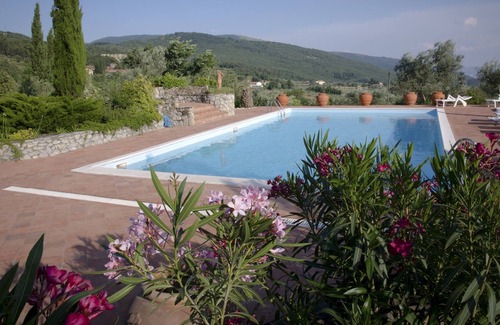 Prato Villa | Serena Bed and Breakfast, A small corner of paradise in the Tuscan hills
