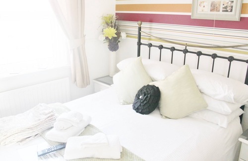 Skegness Bed & Breakfast | Serena Court Hotel