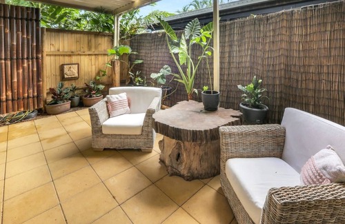 Holloways Beach Cottage | Serendipity: A Tropical Rainforest Escape with Pool, Steps from Holloways Beach