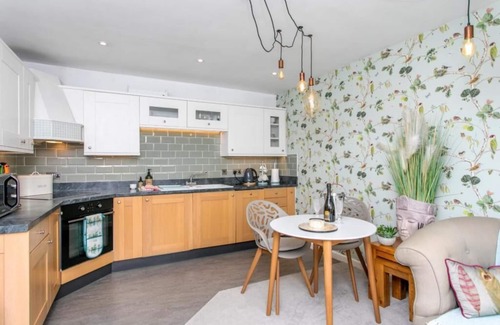 Ambleside Apartment | Serendipity Ambleside - Romantic Hideaway