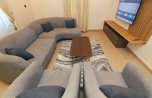 Jabi Apartment | Serene 1-bedroom apartment in Abuja with AC, WiFi and 24/7 power supply