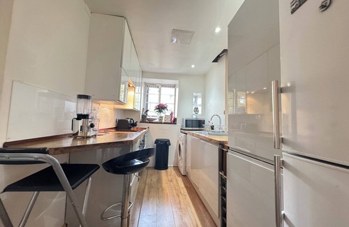 Stockwell Apartment | Serene 1BD Flat, 7 Mins from Clapham Common