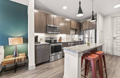 Montopolis Apartment | Serene 1BR luxe suite close to DT w/fast WiFi gym