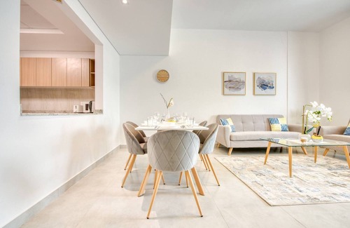 Dubai Apartment | Serene 2 Bedroom Apartment