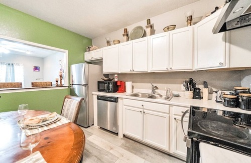 Northeast Houston Apartment | Serene 3 -Bedroom Home Rural