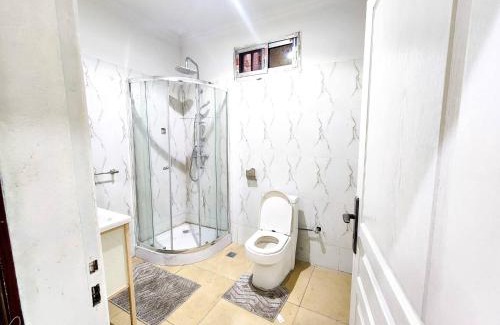 Limete House | Serene 5-Bedroom Apartment in Kinshasas 10me Rue Limete-Rsidentiel
