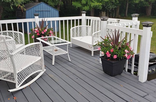 Clarks Mills House | serene country vacation rental